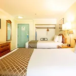 Days Inn By Wyndham Santa Monica